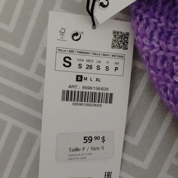 Zara Sweater - Picture 4 of 4